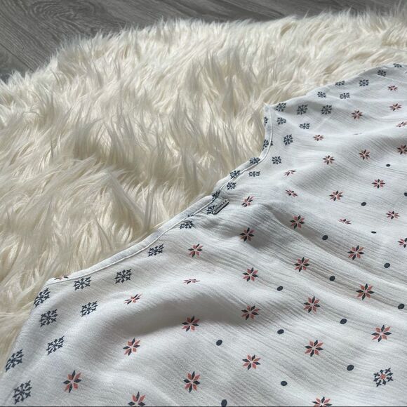 NWT O’NEILL Rosie tile top - Picture 5 of 6